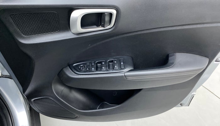 2019 Hyundai VENUE SX 1.0 (O) TURBO, Petrol, Manual, 20,679 km, Driver Side Door Panels Control