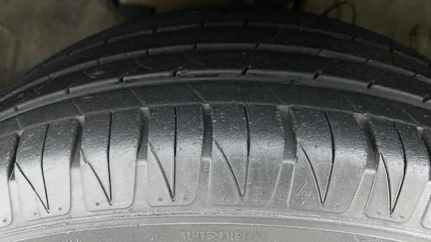 2019 Hyundai VENUE SX 1.0 (O) TURBO, Petrol, Manual, 20,679 km, Left Front Tyre Tread