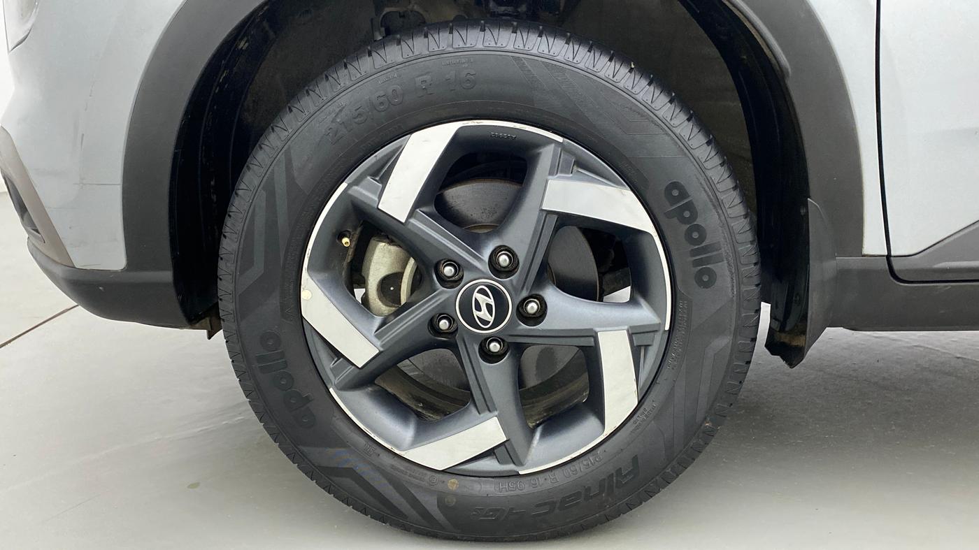 2019 Hyundai VENUE SX 1.0 (O) TURBO, Petrol, Manual, 20,679 km, Left Front Wheel