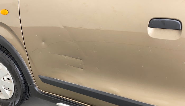 2020 Maruti New Wagon-R LXI CNG 1.0, CNG, Manual, 75,415 km, Front passenger door - Slightly dented