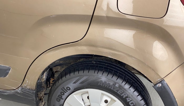 2020 Maruti New Wagon-R LXI CNG 1.0, CNG, Manual, 75,415 km, Left quarter panel - Cladding has minor damage