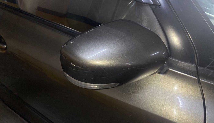 2018 Maruti Swift VXI, Petrol, Manual, 44,625 km, Right rear-view mirror - Mirror motor not working