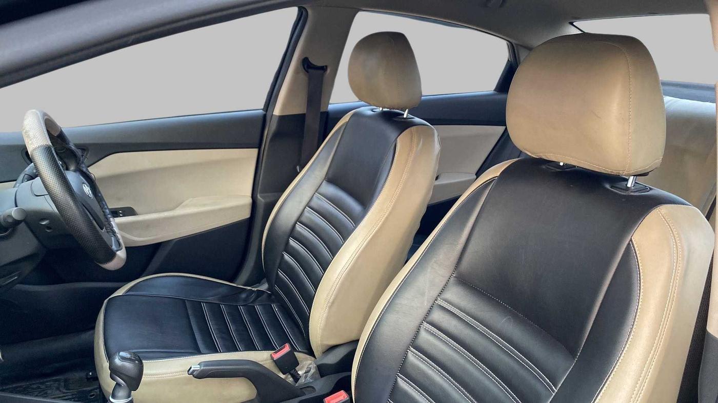 2019 Hyundai Verna 1.4 E PETROL, Petrol, Manual, 47,462 km, Right Side Front Door Cabin