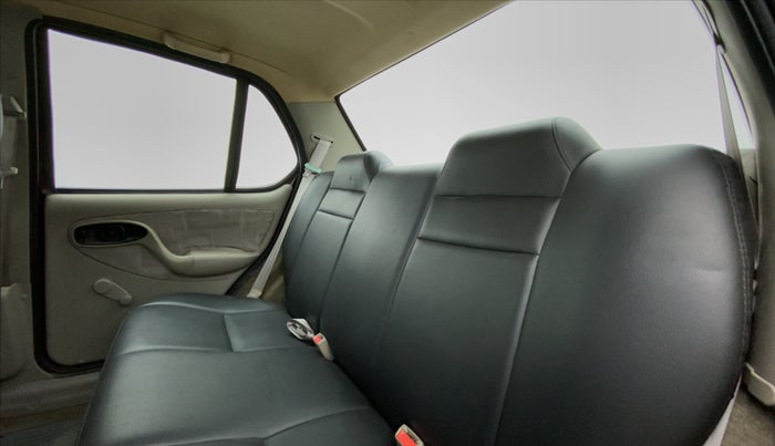 2010 Tata Indigo ECS GLS, Petrol, Manual, 18,383 km, Right Side Rear Door Cabin