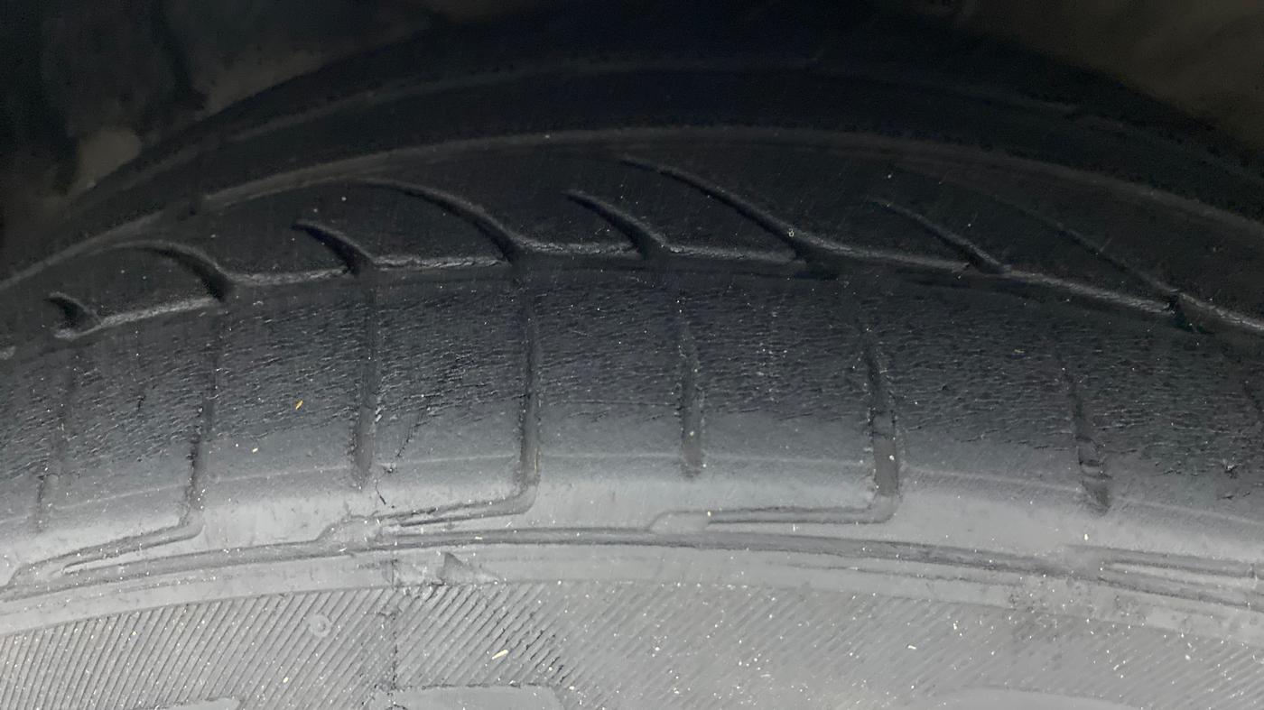 2016 Hyundai New Elantra 1.6 SX MT DIESEL, Diesel, Manual, 75,423 km, Left Front Tyre Tread