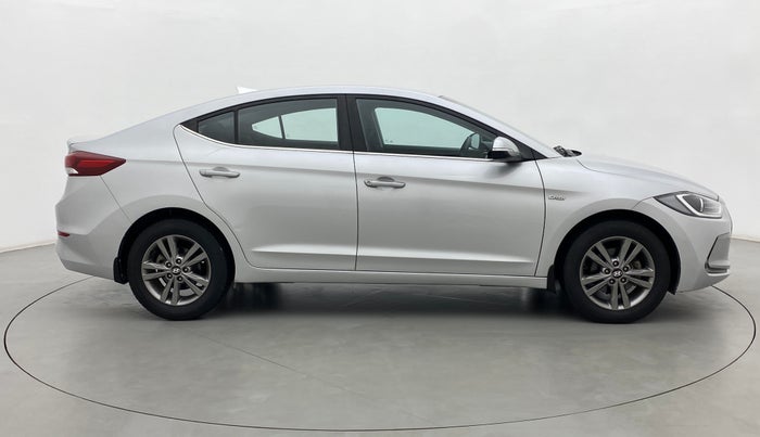 2016 Hyundai New Elantra 1.6 SX MT DIESEL, Diesel, Manual, 75,423 km, Right Side View