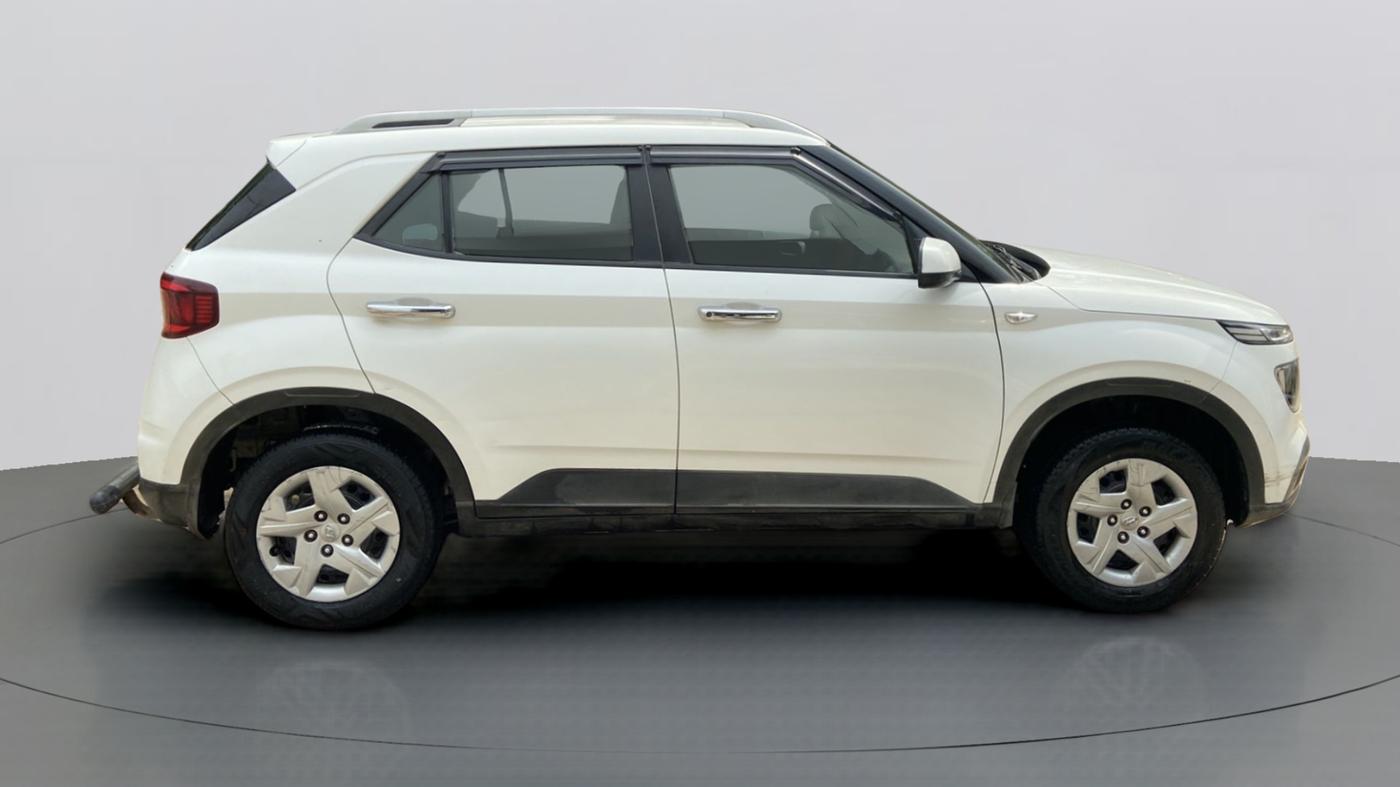 2020 Hyundai VENUE S 1.2, Petrol, Manual, 74,909 km, Right Side View