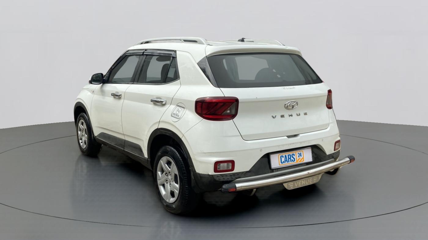 2020 Hyundai VENUE S 1.2, Petrol, Manual, 74,909 km, Right Back Diagonal