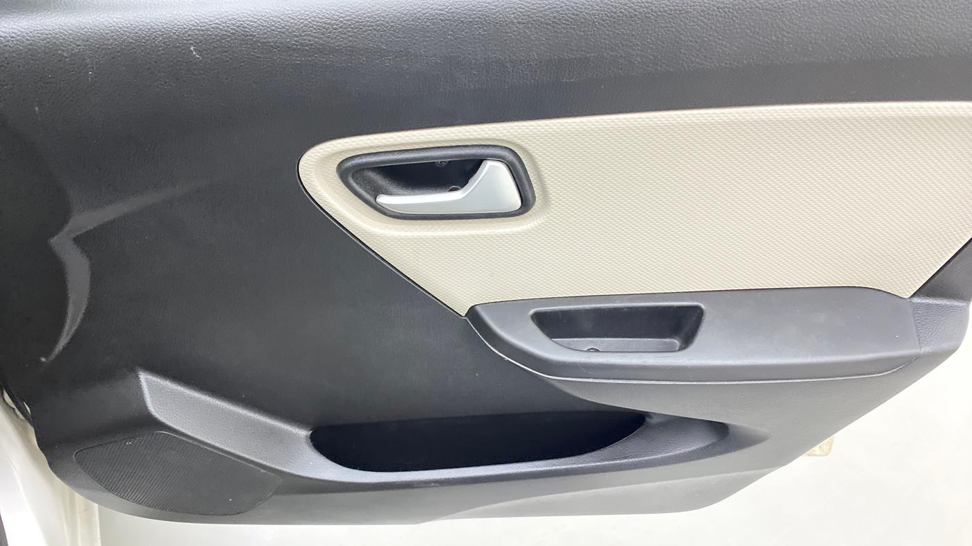 2019 Maruti Alto LXI, Petrol, Manual, 10,511 km, Driver Side Door Panels Control