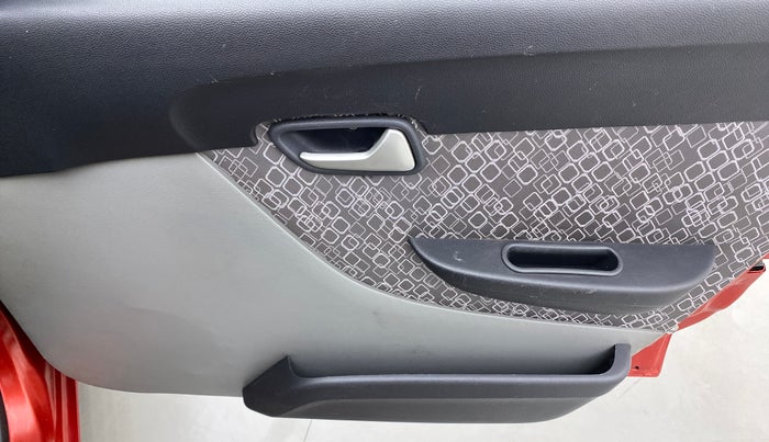 2017 Maruti Alto 800 LXI, Petrol, Manual, 44,069 km, Driver Side Door Panels Control
