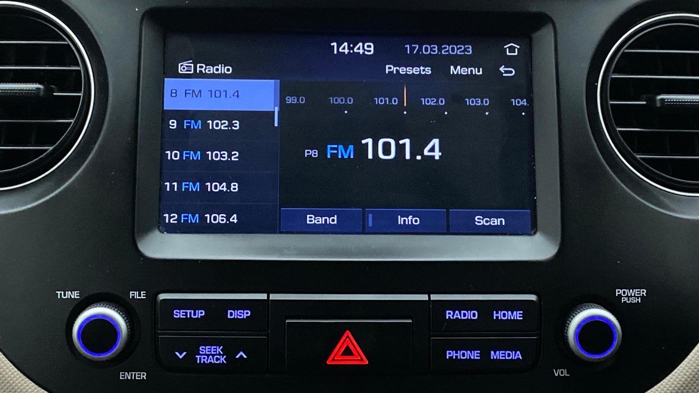 2018 Hyundai Xcent SX 1.2, Petrol, Manual, 74,545 km, Infotainment System