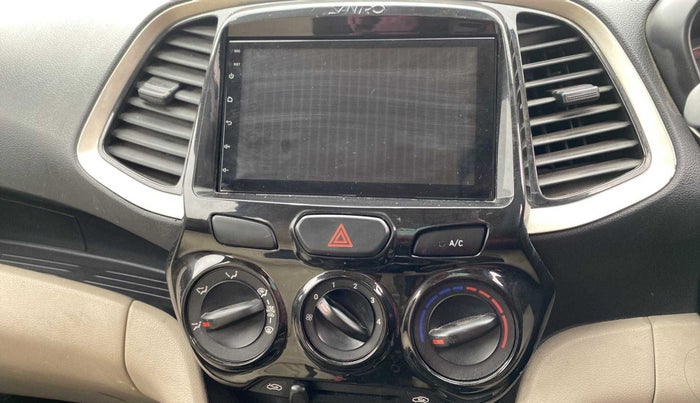 2019 Hyundai NEW SANTRO ERA EXECUTIVE, Petrol, Manual, 21,929 km, AC Unit - Front vent has minor damage