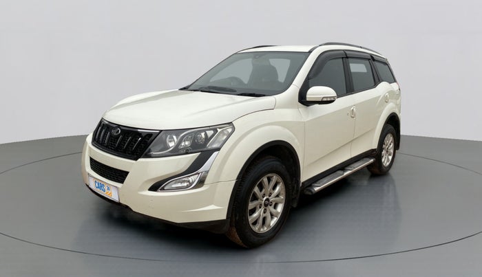 2016 Mahindra XUV500 W8, Diesel, Manual, 68,552 km, Left Front Diagonal