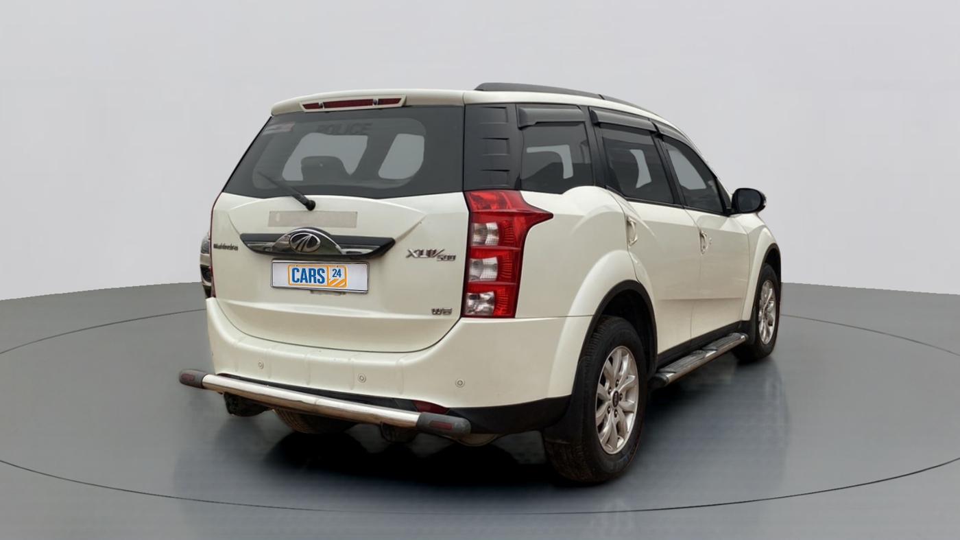 2016 Mahindra XUV500 W8, Diesel, Manual, 68,552 km, Right Back Diagonal
