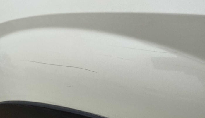 2018 Mahindra XUV500 W7, Diesel, Manual, 27,551 km, Left fender - Minor scratches