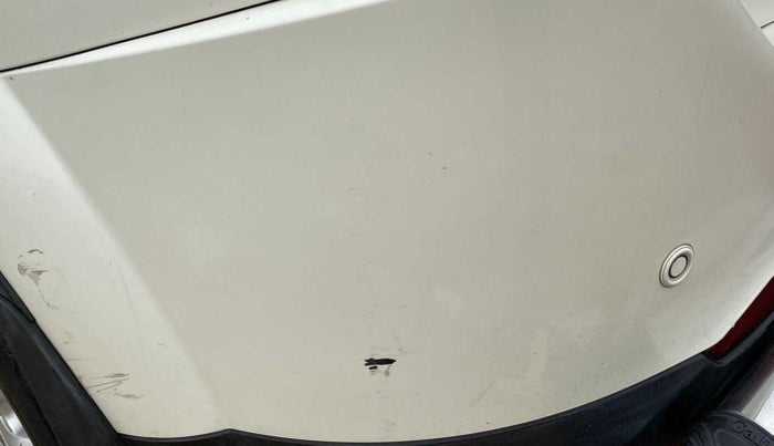 2018 Mahindra XUV500 W7, Diesel, Manual, 27,551 km, Rear bumper - Minor scratches