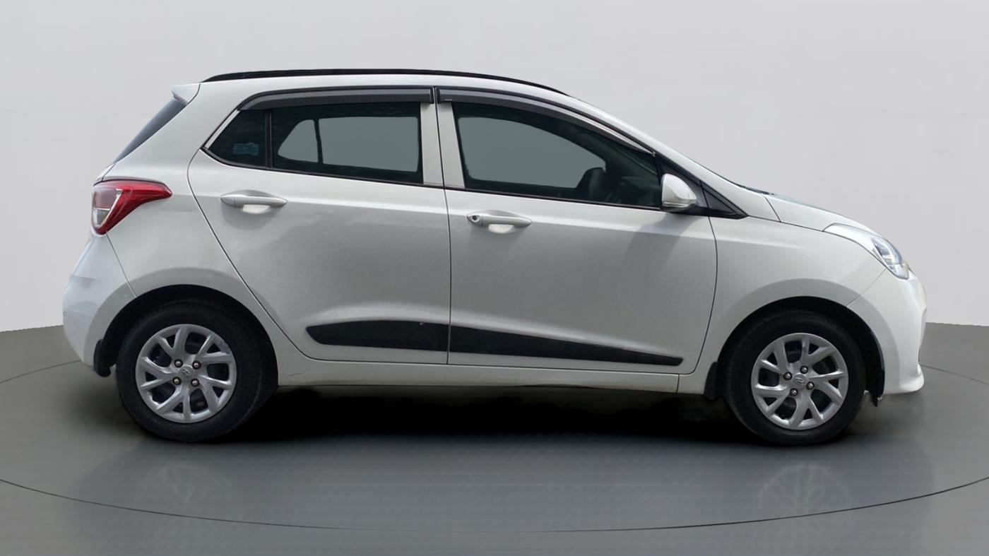 2018 Hyundai Grand i10 SPORTZ 1.2 KAPPA VTVT, Petrol, Manual, 21,069 km, Right Side View