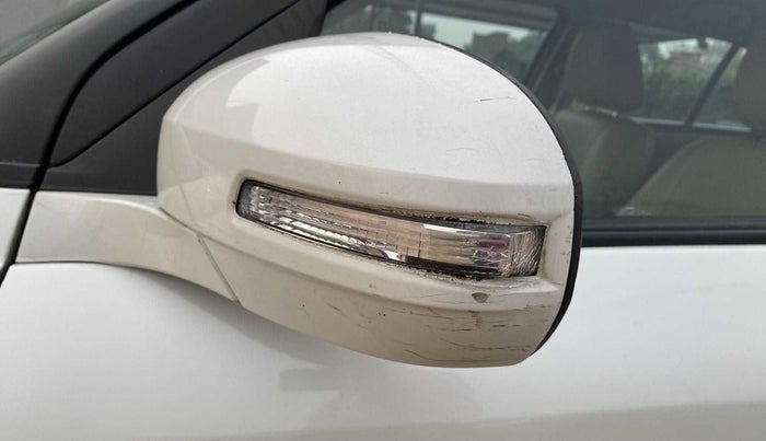 2012 Maruti Swift Dzire VDI, Diesel, Manual, 59,983 km, Left rear-view mirror - Indicator light has minor damage