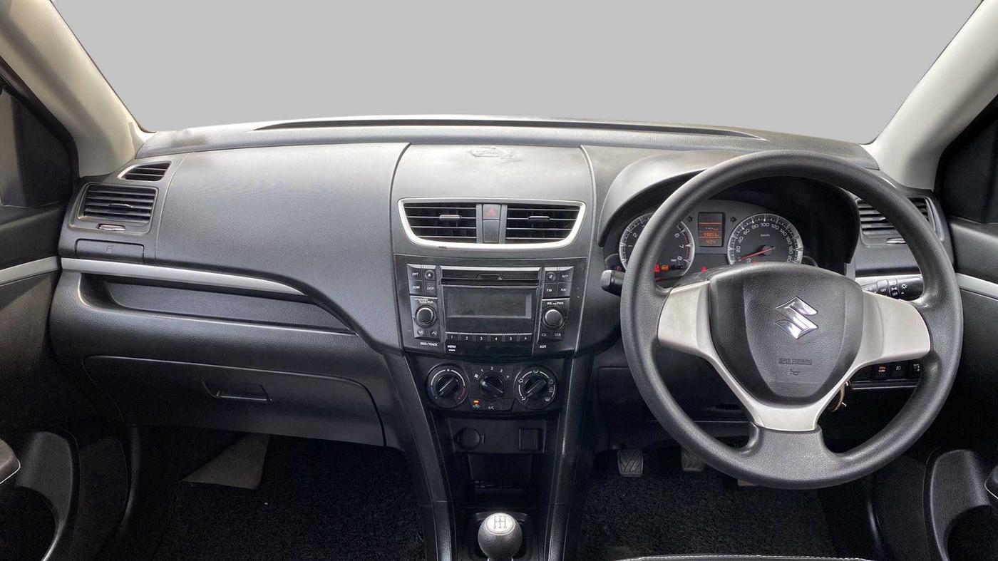 2017 Maruti Swift VXI, Petrol, Manual, 59,846 km, Dashboard