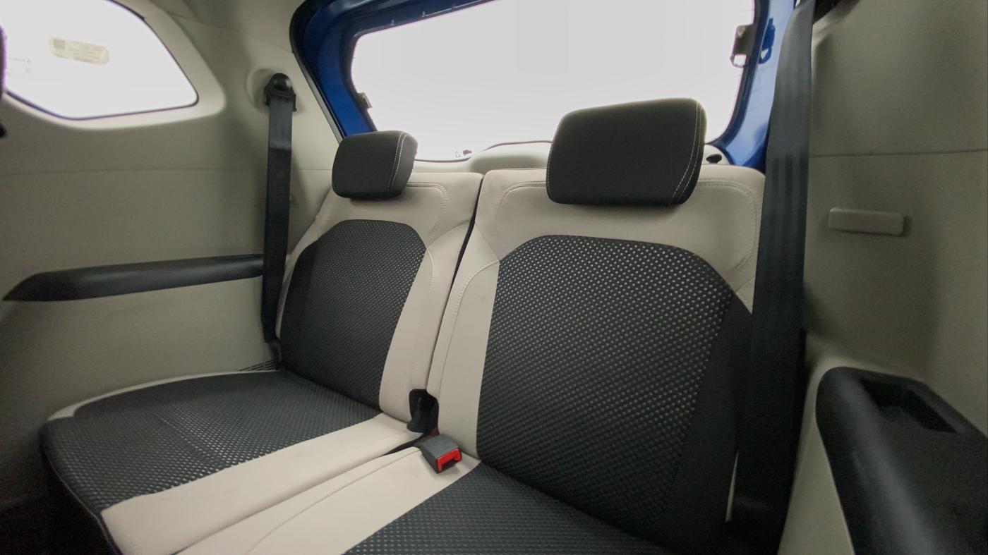 2020 Renault TRIBER 1.0 RXZ, Petrol, Manual, 7,105 km, Third Seat Row ( optional )
