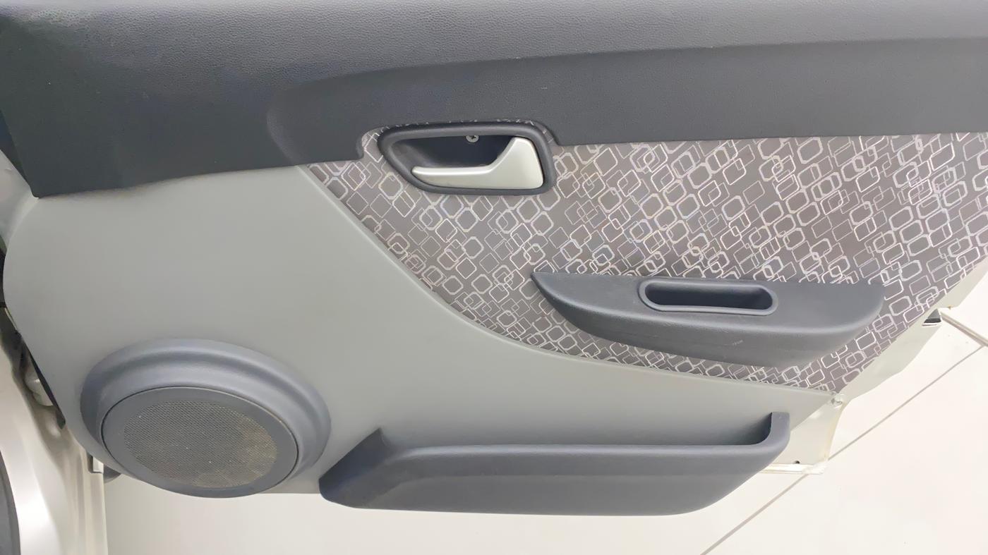 2018 Maruti Alto 800 LXI, Petrol, Manual, 48,629 km, Driver Side Door Panels Control