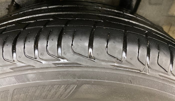 2021 Hyundai VENUE SX PLUS 1.0 TURBO DCT, Petrol, Automatic, 1,06,047 km, Left Rear Tyre Tread