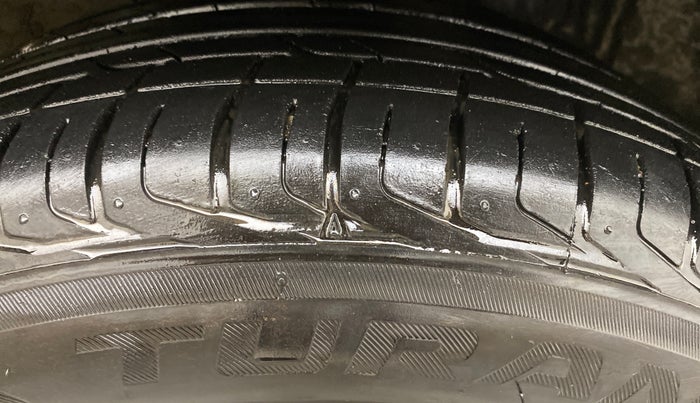 2021 Hyundai VENUE SX PLUS 1.0 TURBO DCT, Petrol, Automatic, 1,06,047 km, Right Front Tyre Tread