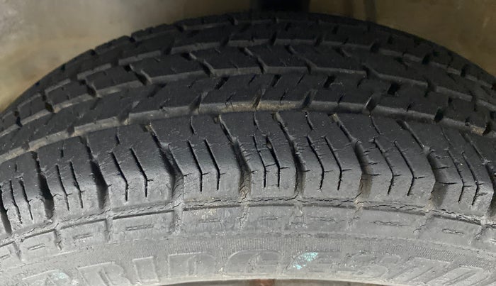 2017 Maruti Alto 800 LXI O, Petrol, Manual, 63,684 km, Left Front Tyre Tread