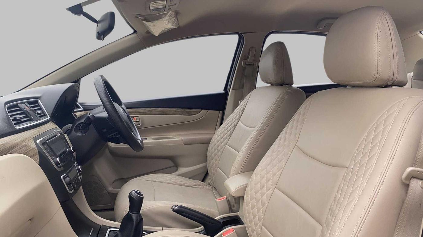 2021 Maruti Ciaz DELTA 1.5 SHVS MT PETROL, Petrol, Manual, 21,303 km, Right Side Front Door Cabin