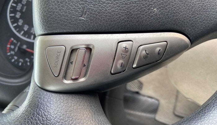 2018 Nissan Micra Active XV, Petrol, Manual, 43,402 km, Steering wheel - Sound system control not functional