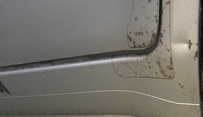 2010 Maruti Ritz ZXI, Petrol, Manual, 82,611 km, Left running board - Slightly dented