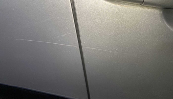 2010 Maruti Ritz ZXI, Petrol, Manual, 82,611 km, Driver-side door - Minor scratches