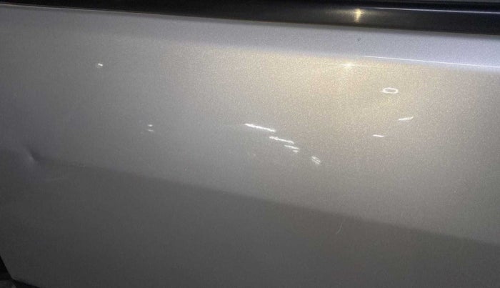 2010 Maruti Ritz ZXI, Petrol, Manual, 82,611 km, Rear left door - Slightly dented