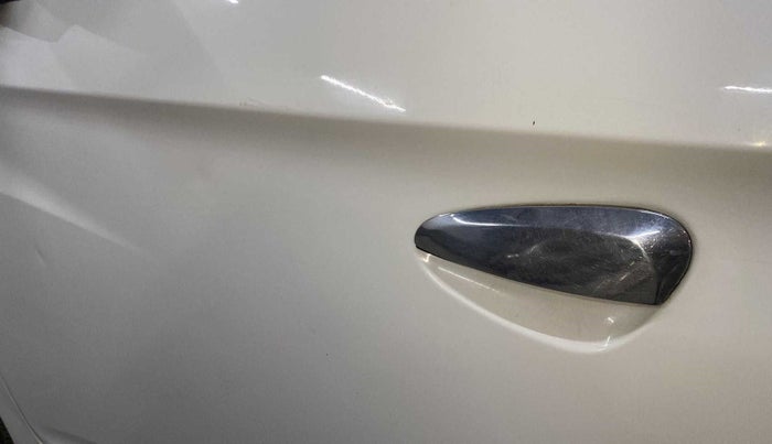 2015 Hyundai Eon ERA +, Petrol, Manual, 89,374 km, Front passenger door - Chrome on handle has slight discoularation
