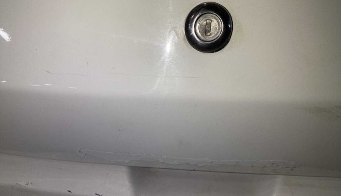 2015 Hyundai Eon ERA +, Petrol, Manual, 89,374 km, Dicky (Boot door) - Minor scratches