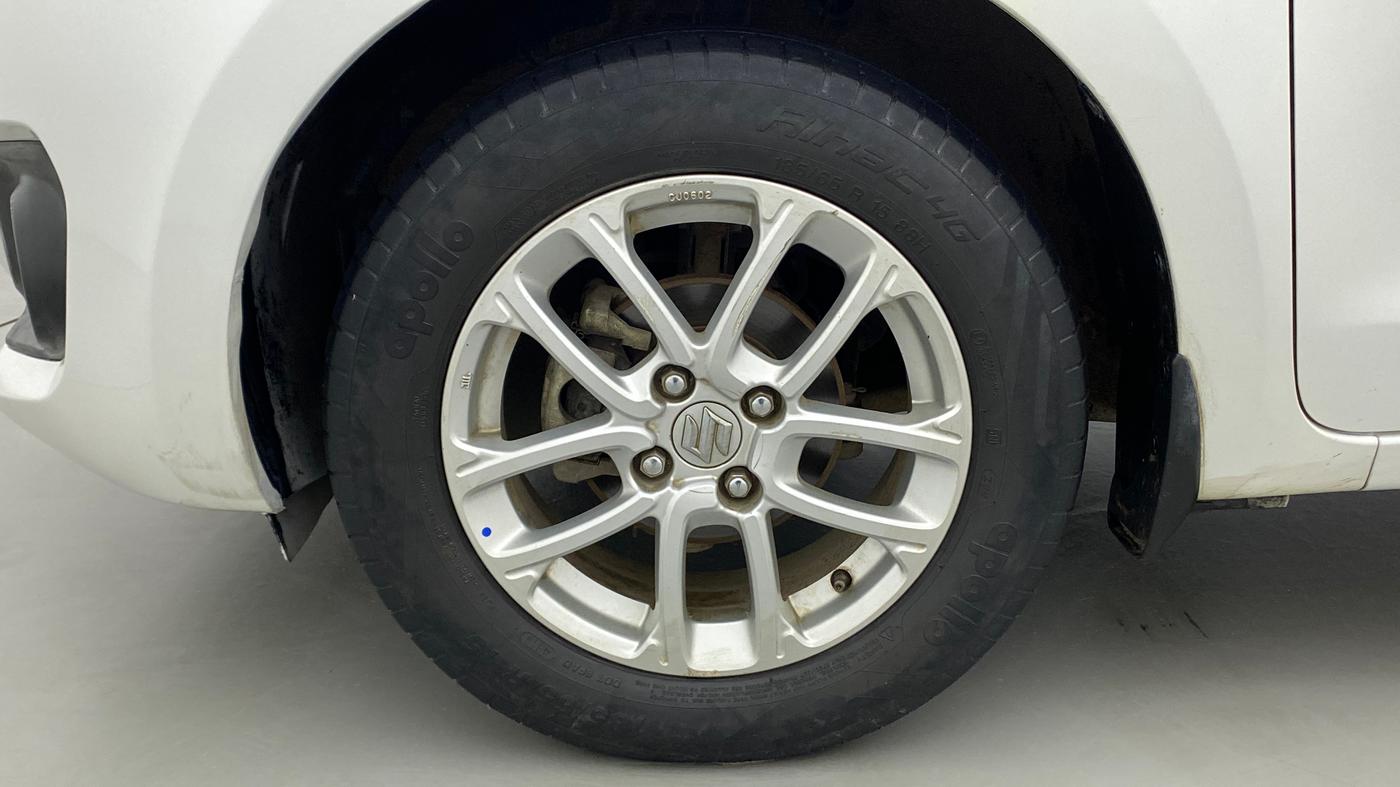 2020 Maruti Swift ZXI, Petrol, Manual, 61,625 km, Left Front Wheel