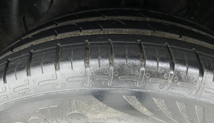 2021 Hyundai AURA S 1.2, Petrol, Manual, 29,689 km, Left Front Tyre Tread