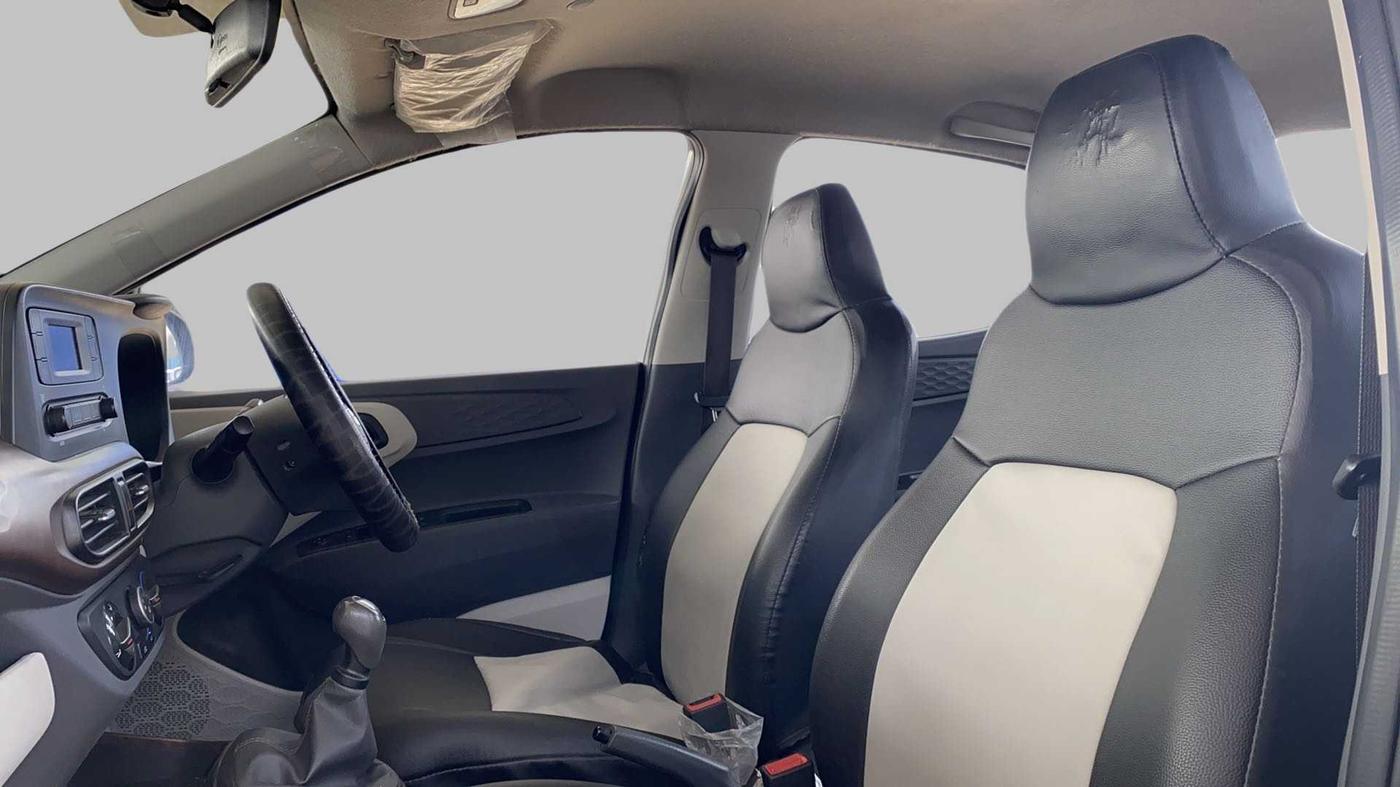 2021 Hyundai AURA S 1.2 CNG, CNG, Manual, 76,518 km, Right Side Front Door Cabin