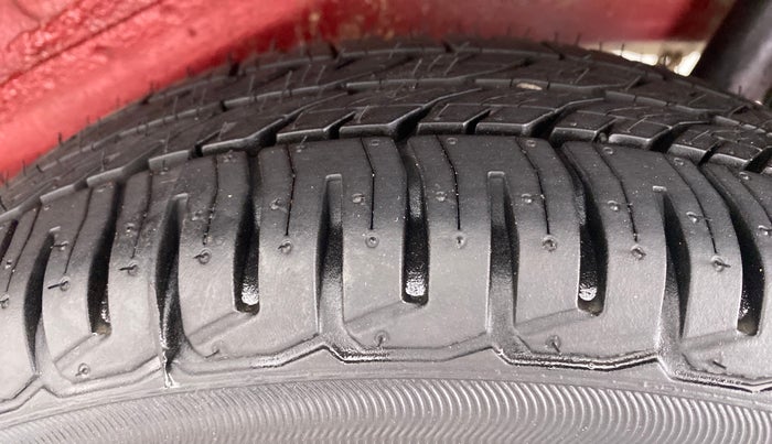 2013 Maruti Wagon R Stingray VXI, Petrol, Manual, 78,559 km, Left Rear Tyre Tread