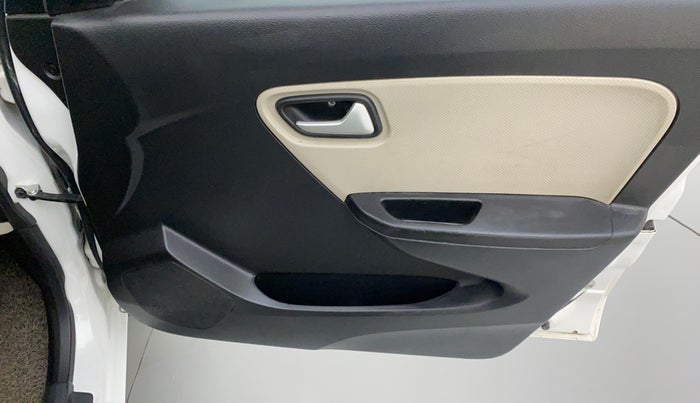 2020 Maruti Alto VXI, Petrol, Manual, 42,801 km, Driver Side Door Panels Control