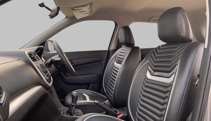 2022 Maruti Vitara Brezza LXI, Petrol, Manual, 10,006 km, Right Side Front Door Cabin