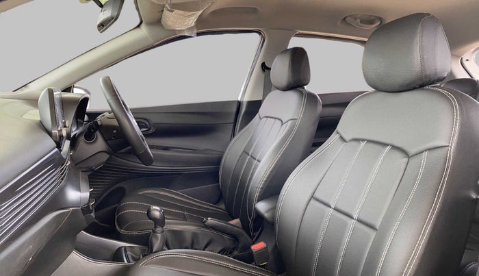 2022 Hyundai NEW I20 SPORTZ 1.2 MT, Petrol, Manual, 17,035 km, Right Side Front Door Cabin