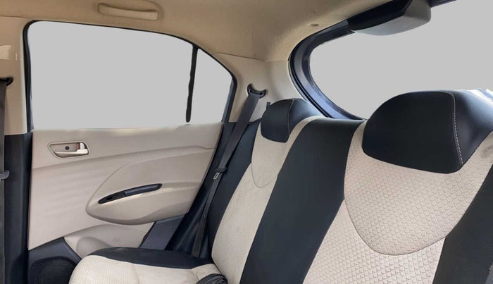 2019 Hyundai NEW SANTRO SPORTZ CNG, CNG, Manual, 92,663 km, Right Side Rear Door Cabin