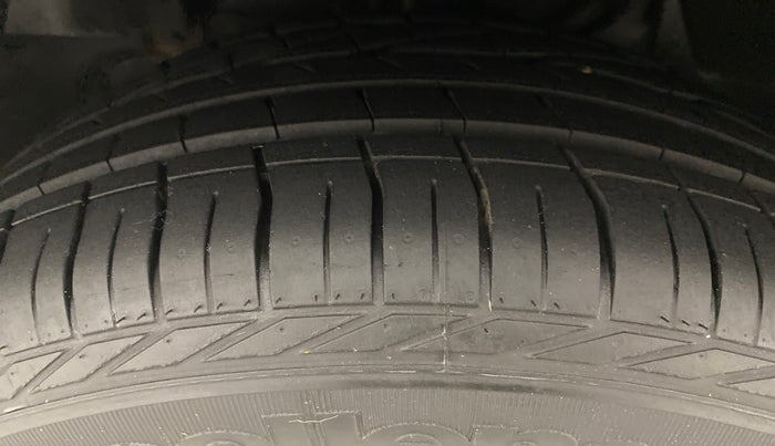2021 Tata NEXON XMA PETROL, Petrol, Automatic, 11,395 km, Left Front Tyre Tread