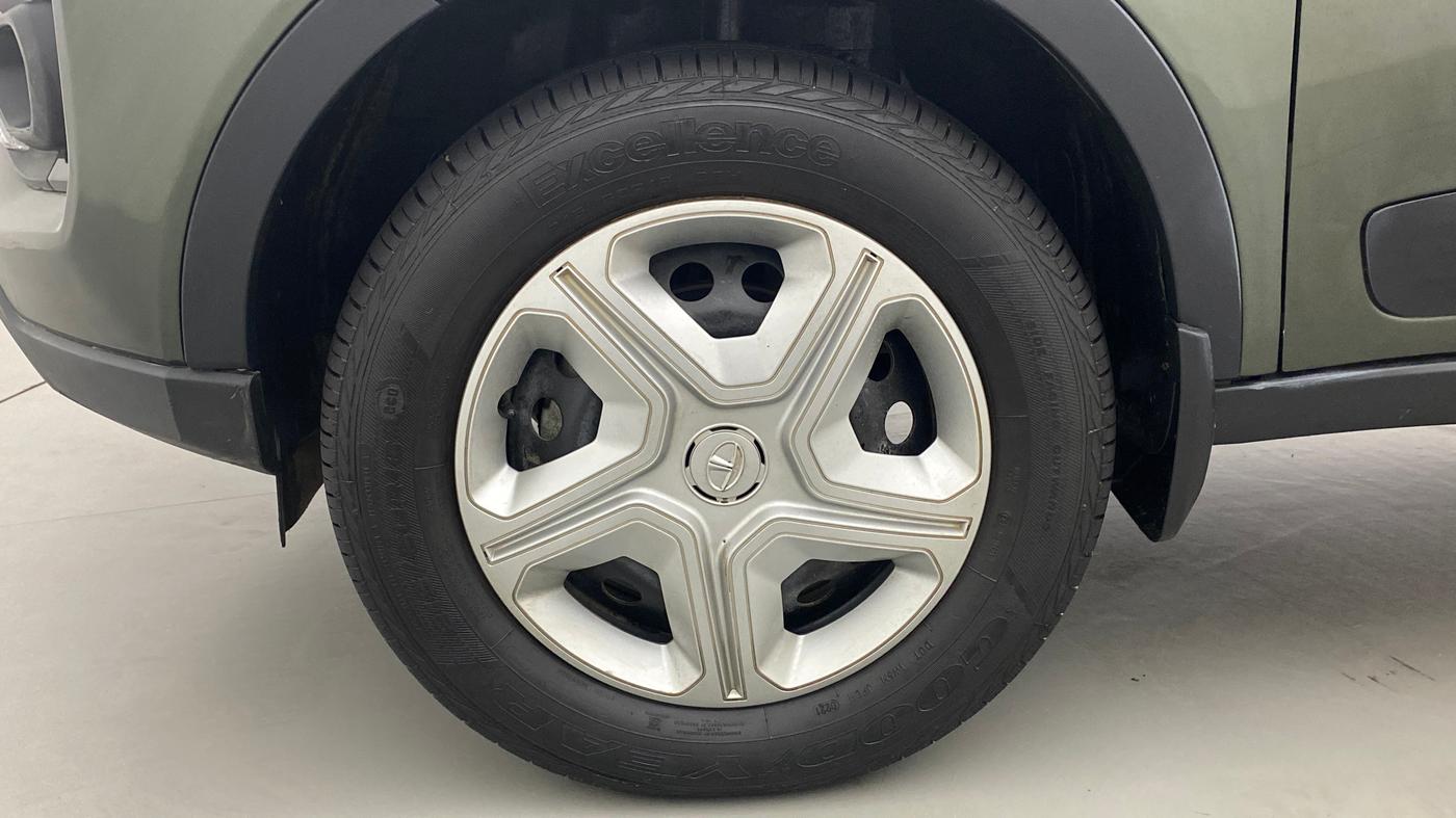 2021 Tata NEXON XMA PETROL, Petrol, Automatic, 11,395 km, Left Front Wheel