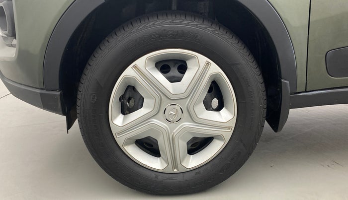 2021 Tata NEXON XMA PETROL, Petrol, Automatic, 11,395 km, Left Front Wheel