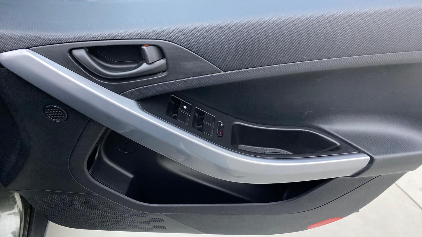 2021 Tata NEXON XMA PETROL, Petrol, Automatic, 11,395 km, Driver Side Door Panels Control