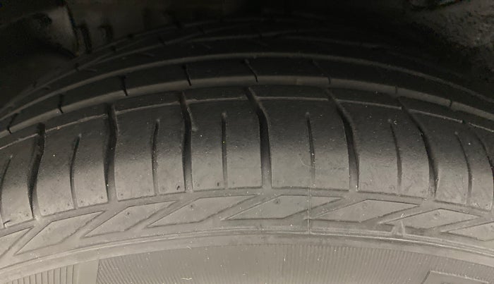 2021 Tata NEXON XMA PETROL, Petrol, Automatic, 11,395 km, Right Rear Tyre Tread