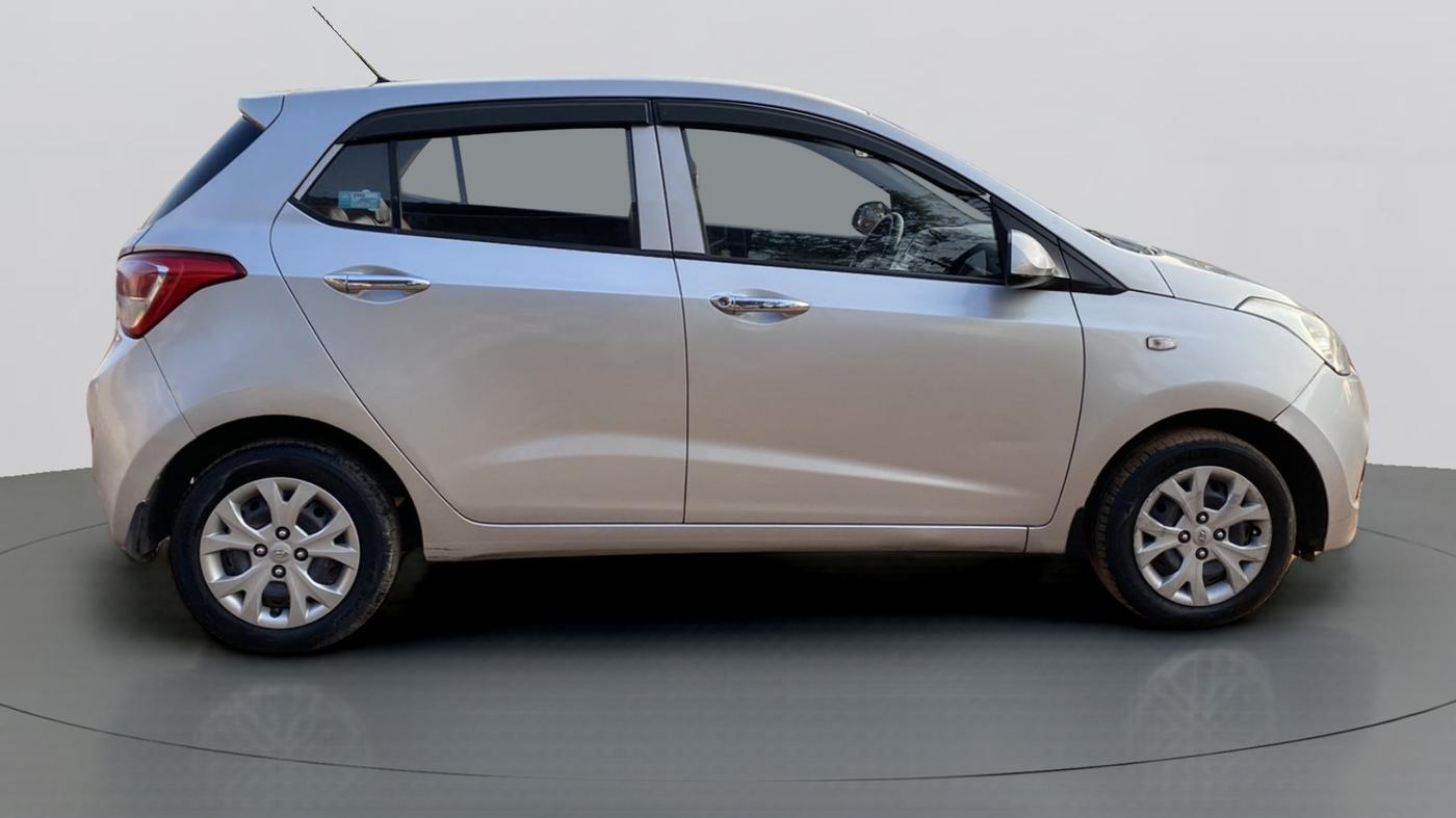 2016 Hyundai Grand i10 MAGNA 1.2 KAPPA VTVT, Petrol, Manual, 67,713 km, Right Side View