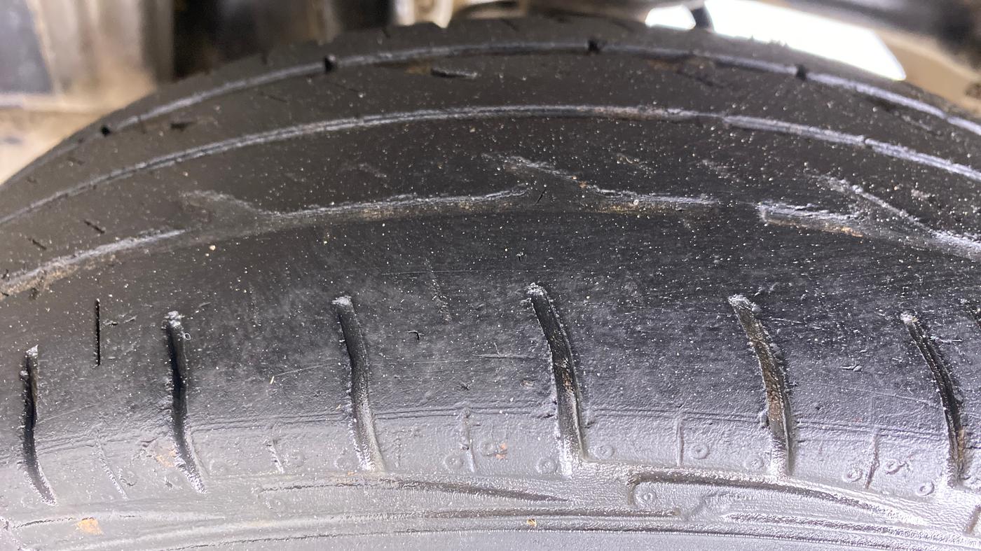 2019 Maruti Alto LXI CNG, CNG, Manual, 41,807 km, Left Rear Tyre Tread